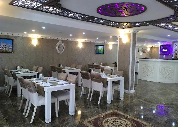 Hotel Send 2*